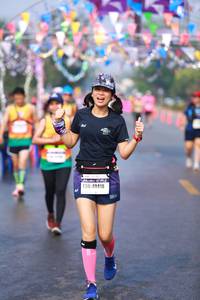 BIB: 40418
                            <button type="button" onclick="openModal(9921801)" class="btn btn-primary btn-sm float-right btn-popup" data-toggle="modal" data-target=".modal-high-quality">
                        <i class="fas fa-shopping-cart"></i> Add to Cart
                    </button>
                                            <button type="button" onclick="isThisMe(9921801, true)" class="btn btn-success btn-sm float-right btn-popup btn-isme hidden" data-toggle="tooltip" data-placement="bottom" title="นี่คือรูปของคุณใช่ไหม คลิกที่นี่เพื่อเอาเข้าอัลบั้ม">
                        <i class="fas fa-plus"></i> Add to album
                    </button>
                    <button type="button" onclick="isThisMe(9921801, false)" class="btn btn-warning btn-sm float-right btn-popup btn-isnotme hidden">
                        <i class="fas fa-ban"></i> Remove from album
                    </button>
